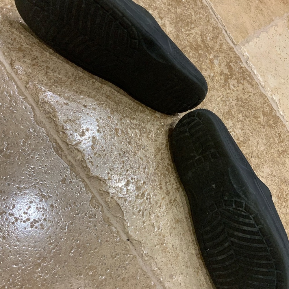 Black crocs sandals - Picture 4 of 4